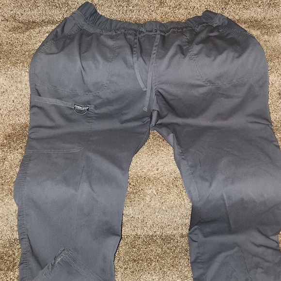 Scrub Set - Picture 4 of 4